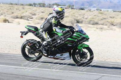 media/Dec-01-2025-Moto Forza (Mon) [[2daa91e15f]]/3-Beginner Group/Session 3 (Turn 16 Inside)/